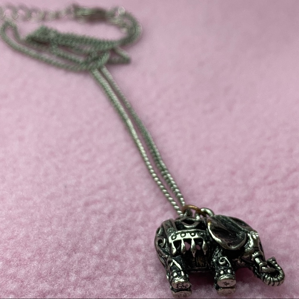 Silver Elephant Necklace🐘